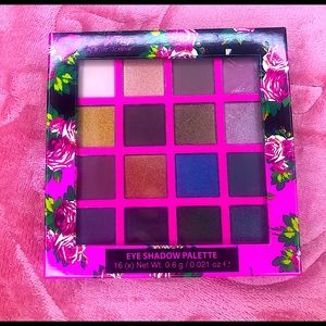 Luv Betsey eyeshadow palette by Betsey Johnson